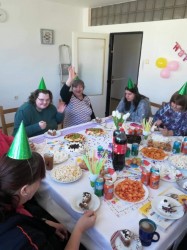 received_408052259981922.jpg||