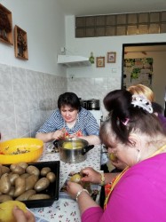 komunita_obed_14_.jpg||