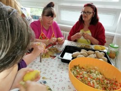 komunita_obed_6_.jpg||