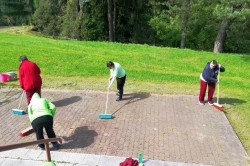 19_upratujeme_po_kosen_.jpg||