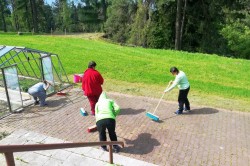 20_upratujeme_po_kosen_.jpg||