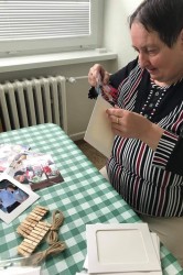 03_nov_jed_le_komunita.jpg||