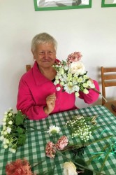 09_nov_jed_le_komunita.jpg||