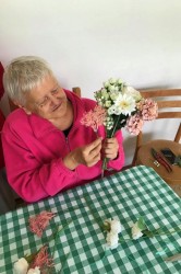 11_nov_jed_le_komunita.jpg||