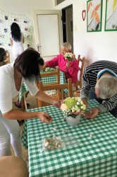 12_nov_jed_le_komunita.jpg||