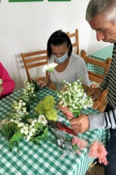 14_nov_jed_le_komunita.jpg||