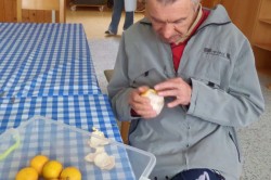 02_posedenie_pri_ovocnom_punci_pc.jpg||