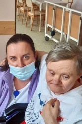 15___popoludnajsie_posedenie_pri_dobrej_kavicke_a_obcerstveni.jpg||