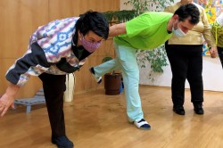 09_pokracujeme_v_ranajsich_rozcvickach.jpg||