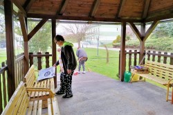 11___upratovanie_altanku_pc.jpg||