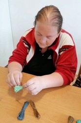 13_vyroba_naramkov.jpg||