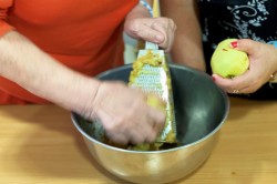 03_jablka_s_piskotami_pc.jpg||