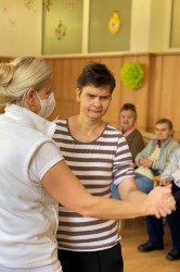 08_posedenie_pri_hudbe_pc.jpg||
