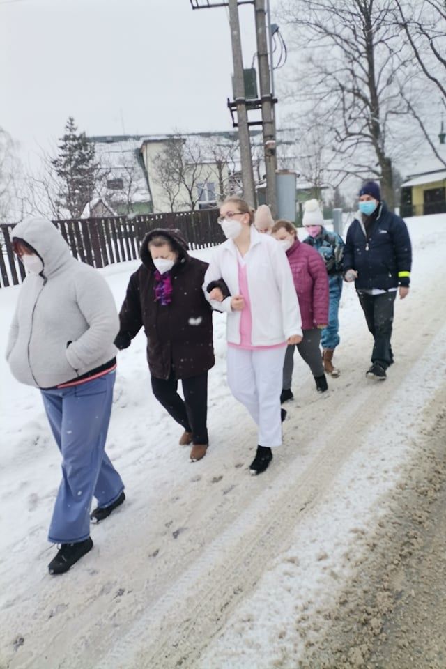 01_prechadzka_kostol.jpg||