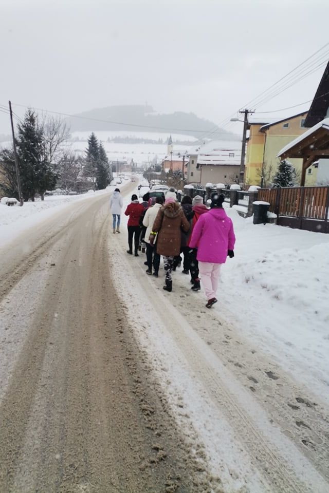 02_prechadzka_kostol.jpg||