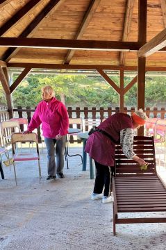 04_upratujeme_altanok_pc.jpg||