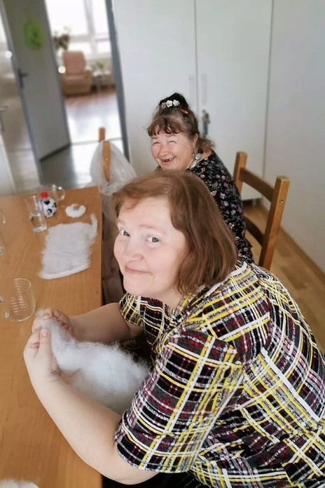 03_material_pc.jpg||