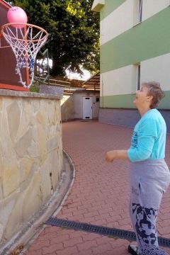 01_trochu_sportujeme_pc.jpg||