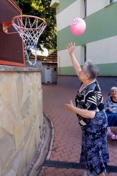 02_trochu_sportujeme_pc.jpg||