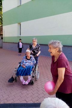 07_trochu_sportujeme_pc.jpg||