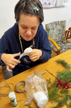 08_vyroba_vianocnej_dekoracie_pc.jpg||