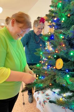 15_vianocne_stromcek_pc.jpg||