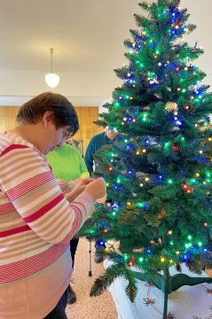 16_vianocne_stromcek_pc.jpg||