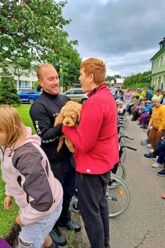 29_dogs_academy_pc.jpg||