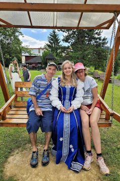 a1c175ab_5f28_4ed1_a61e_b4101f2e37ef_pc.jpg||