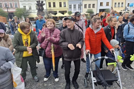 02_sprievod_babky.jpg||