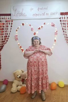 06_valent_n_pc.jpg||