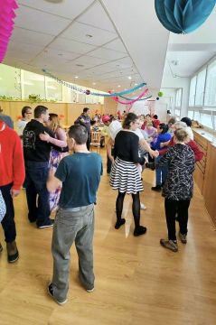 15_valent_n_pc.jpg||