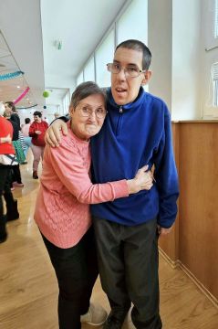 16_valent_n_pc.jpg||