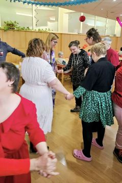 19_valent_n_pc.jpg||