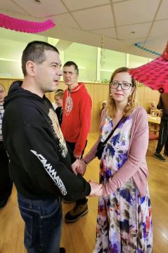 20_valent_n_pc.jpg||