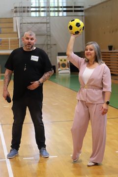 img_380.jpg||